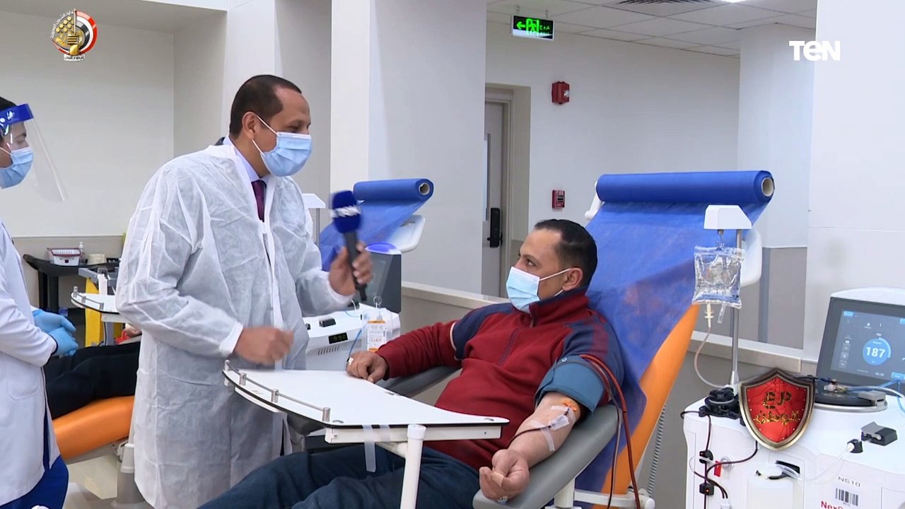 صدقة جارية عننا واللي يقدر على حاجة يعملها.. شاهد ماذا قال المتبرعون بالبلازما