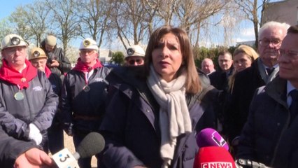 Anne Hidalgo appelle les socialistes à ne "pas raser les murs"