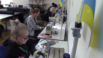 Ukraynalı moda tasarımcısı ordu için kurşun geçirmez yelek üretiyor
