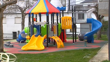 La llegada de 19 ucranianos vuelven a llenar de niños las calles de San Xoán de Río (Ourense)