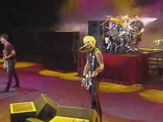 Green Day - She (Live At Reading 2004)