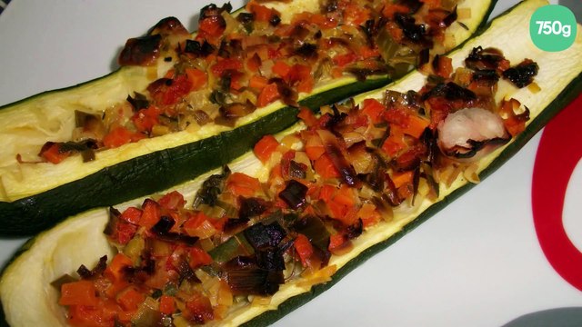 Courgettes farcies aux petits légumes