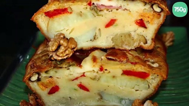 Cake sucré-salé aux pommes, chèvre et noix