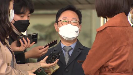법무부 "秋가 배제한 총장 지휘권 복원 논의 중단" / YTN