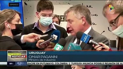 Uruguayos manifiestan su descontento ante decisión de aumentar costo de combustible