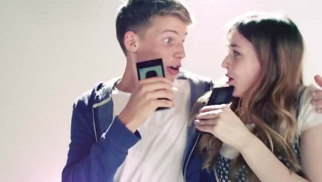 SingStar Ultimate Party : L'application micro