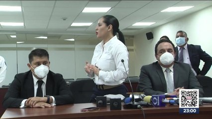 Ante un juez, Sandra Cuevas vuelve a pedir disculpas a policías