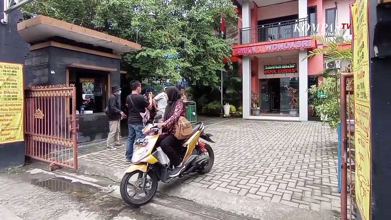 Viral Video Mesum Diduga Pelajar SMK di Madiun - Video Dailymotion