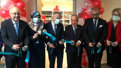 İhtiyaç sahibi vatandaşlar için Hastanede giyim mağazası açıldı