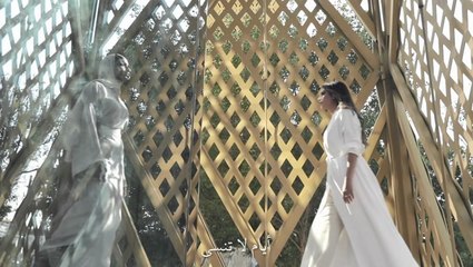 تصاميم قلادات جو دوليان هارموني تدور حول الصداقة ، الثقة والأخوة