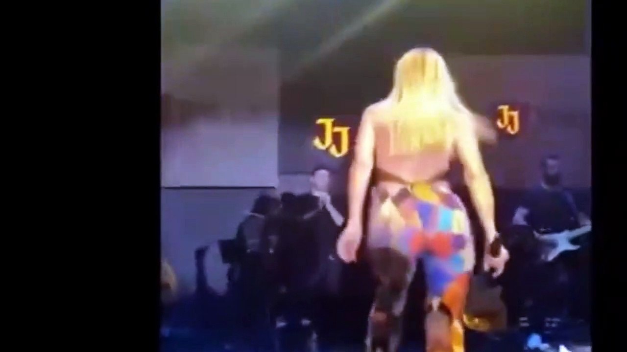 Hedef alınan Gülşen'in yeni dansı gündem oldu