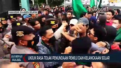 Unjuk Rasa Tolak Penundaan Pemilu Dan Kelangkaan Solar