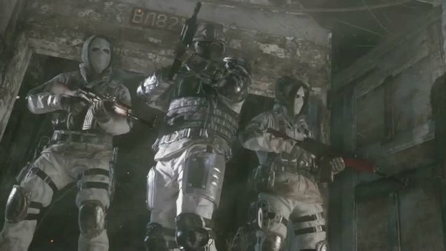 Rise of the Tomb Raider woman vs wild