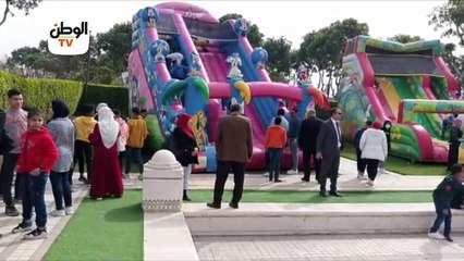 محافظ القاهرة بـبالكاجوال ويتناول الفطير في احتفالية يوم اليتيم