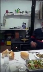 Kılıçdaroğlu helalleşme derken adamları İslam ile alay ediyor! 'Rakı sofrasında Ramazan karşılıyoruz'