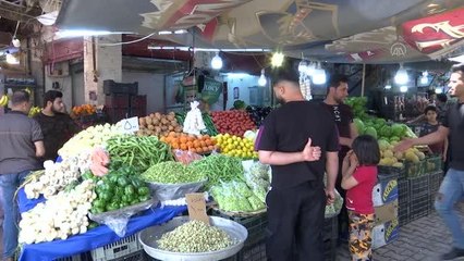 Bağdat'ta halk ramazanöncesi çarşı ve pazarları doldurdu
