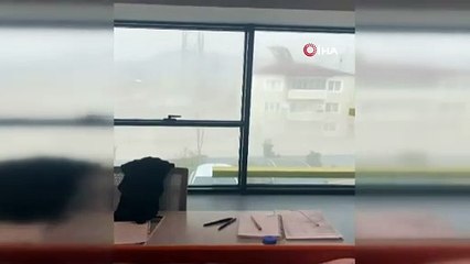 Bursa’da gökyüzünü toz kapladı