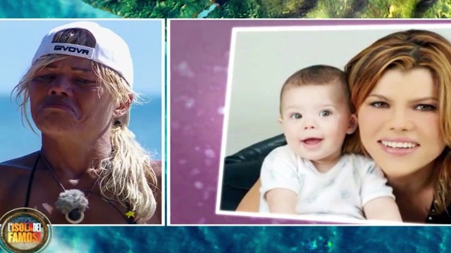 “Ho un regalo per te”. Isola dei Famosi, Floriana Secondi subito in lacrime per la sorpresa