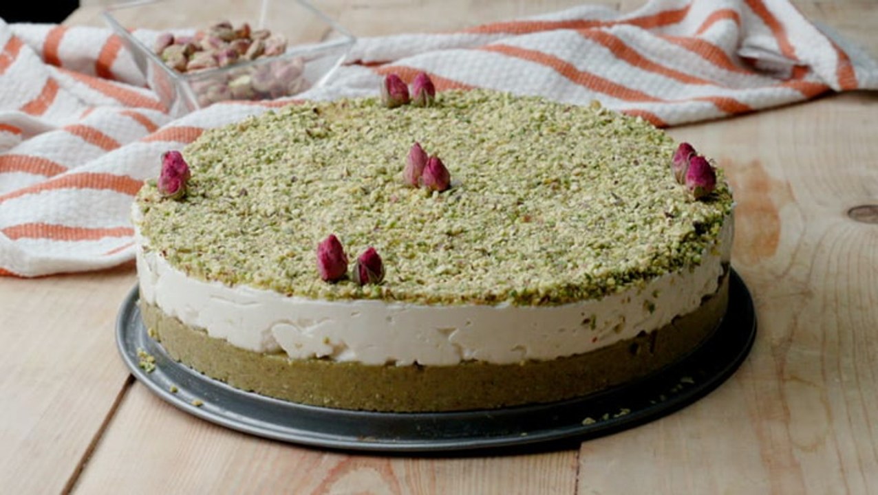 طريقة عمل تشيز كيك مفروكة الفستق