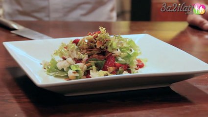 طريقة عمل سلطة الفيتا والفراولة بالفيديو