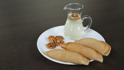 طريقة عمل القطايف بالجوز الشهية