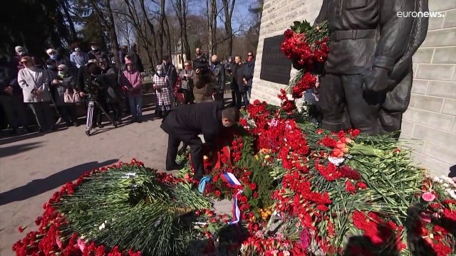 Эстония запрещает враждебную символику , в том числе на 9 мая