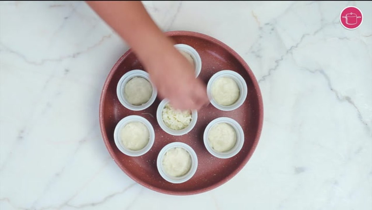 طريقة عمل الكنافة بالفنجان خطوة خطوة - اضافة الجبن