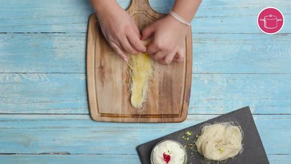 طريقة عمل الكنافة الملفوفة خطوة خطوة - لف القطع