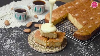 طريقة عمل البسبوسة خطوة خطوة - سكب الحليب المكثف المحلى