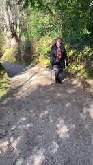 Naomi Bustard walking for Ukraine refugees