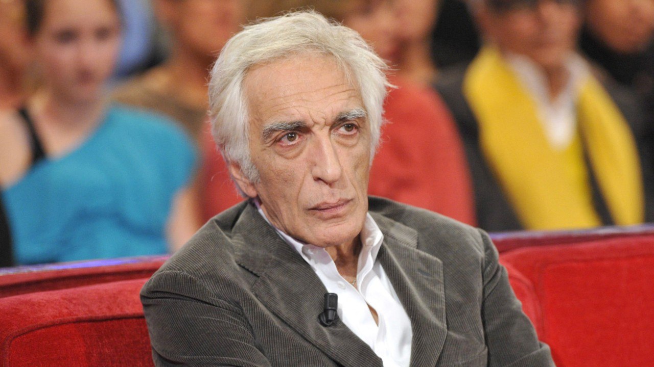 GALA VIDEO - Gérard Darmon : ce « coup de poignard " qui lui a fait si mal dans sa jeunesse