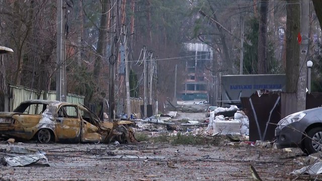 كاميرا الجزيرة ترصد الأوضاع في مدينة إربين شمال غرب كييف