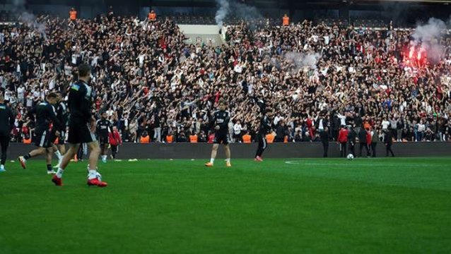 Bu görüntü maçtan değil! Beşiktaş taraftarı, Vodafone Park'a akın etti