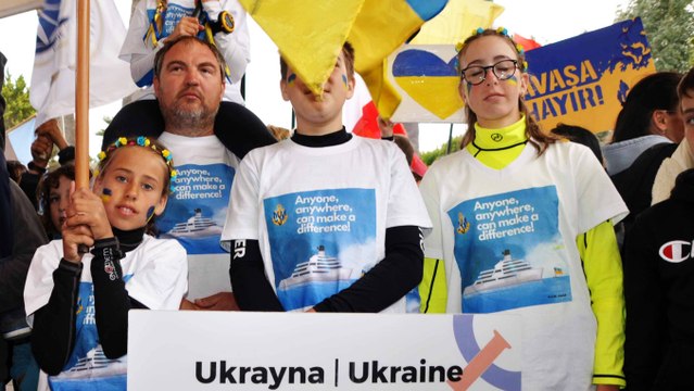 Ukraynalılardan Abramoviç protestosu: SÖZCÜ'nün çektiği fotoğrafı tişörtlerine bastılar