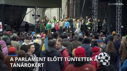 Több mint négyórás demonstráció zárta a tanársztrájkot