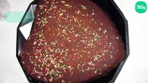 Gâteau au chocolat et morceaux d'amandes