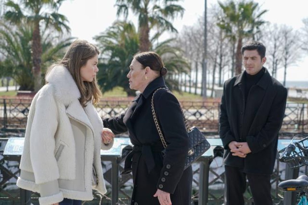 Camdaki Kız oyuncuları kim? Kanal D Camdaki Kız Cana, Sedat, Rıfat, Gülcihan, şoför Hayri kim? Camdaki Kız dizisi oyuncuları ve gerçek isimleri