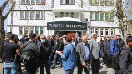 Köylülerden ağaçların kesileceği katı atık tesisi projesine tepki
