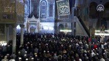 Ayasofya-i Kebir Cami-i Şerifi'nde 88 yıl sonra ilk teravih namazı kılındı