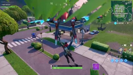 Fortnite, saison 10 : Utiliser un aérosol sur trois stations-services