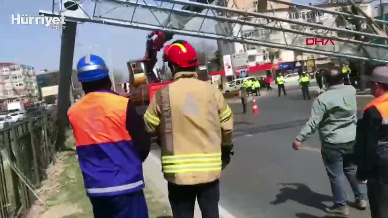 Şişli'de yön tabelası tehlikesi: Yol trafiğe kapandı
