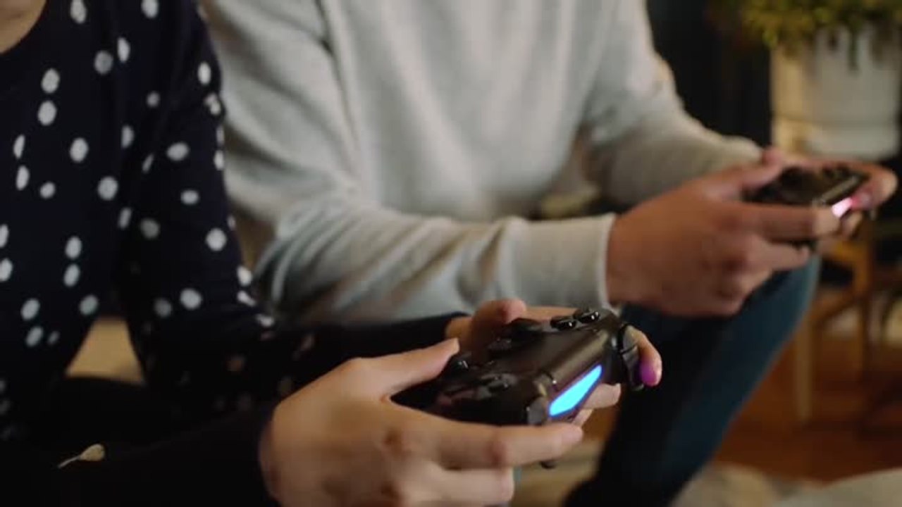 Fortnite - Official Split Screen Trailer