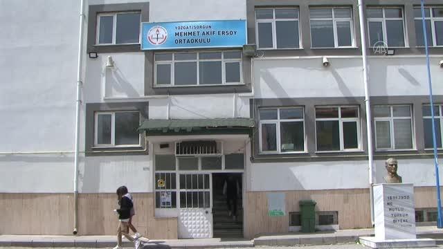 Bir okulun Değerler Eğitimi Kulübü ihtiyaç sahiplerine yardım ulaştırıyor