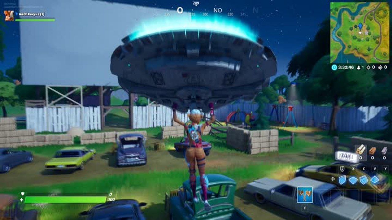 Visiter un fauteuil inclinable isolé, une station de radio et un cinéma en plein air (mission Camaïeu vs allure)