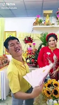 Cô dâu cười nở mũi với quà cưới 500 triệu, 5 cây vàng, 5 miếng đất