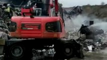 Sogliano al Rubicone (FC) - Incendio deposito rifiuti, prosegue lavoro Vigili del Fuoco (02.04.22)
