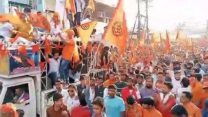 लहराई धर्म पताकाएं, गूंजे जैकारे, धर्मयात्रा में उमड़े हजारो शहरवासी