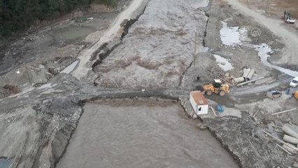 KASTAMONU - Ezine Çayı'ndaki bir köprü daha ulaşıma kapatıldı