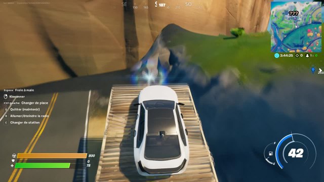 Fortnite, Chapitre 2, saison 4 : Conduire une voiture ou un camion à travers une faille (défis de la semaine 8)