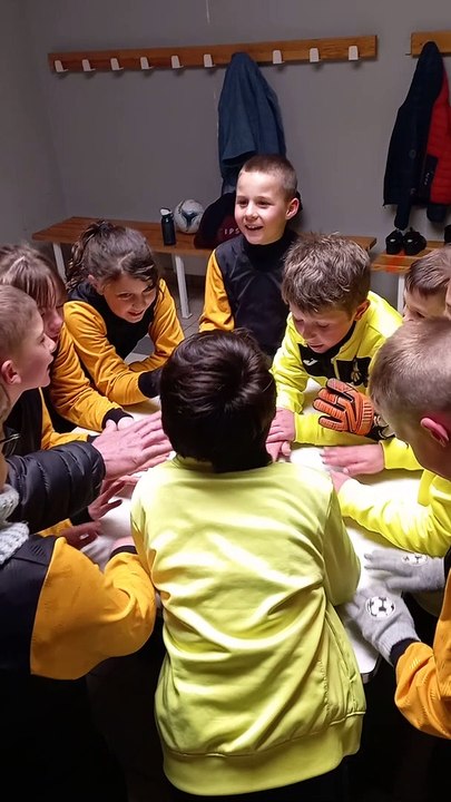 Crie de guerre de Nos U9 suite à leurs Victoires!!!!